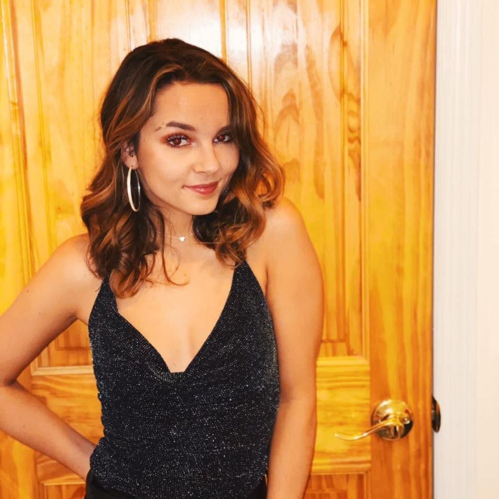 Meet your Posher, Eva